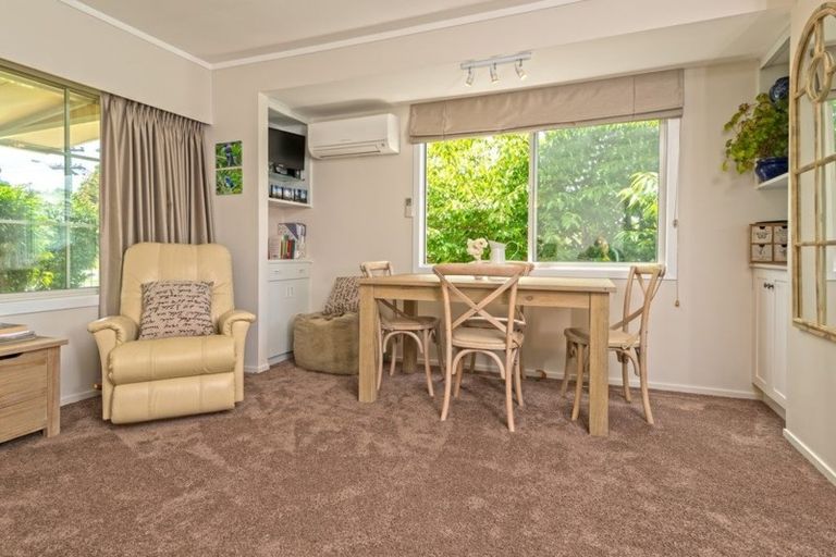 Photo of property in 1/27 Parkhill Road, Mellons Bay, Auckland, 2014