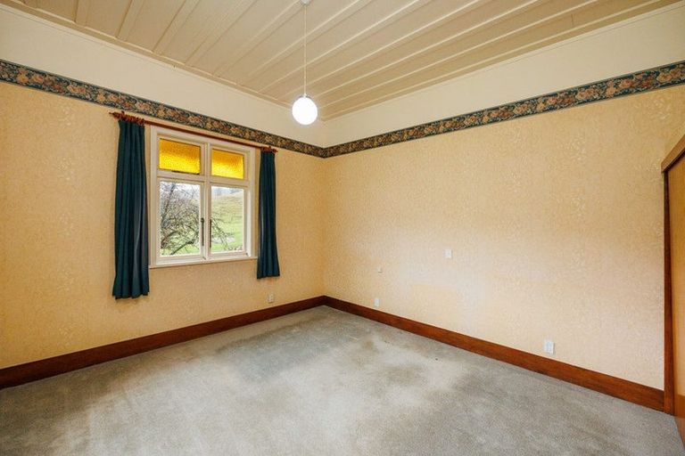 Photo of property in 54/56 Ongo Road, Hunterville, 4730