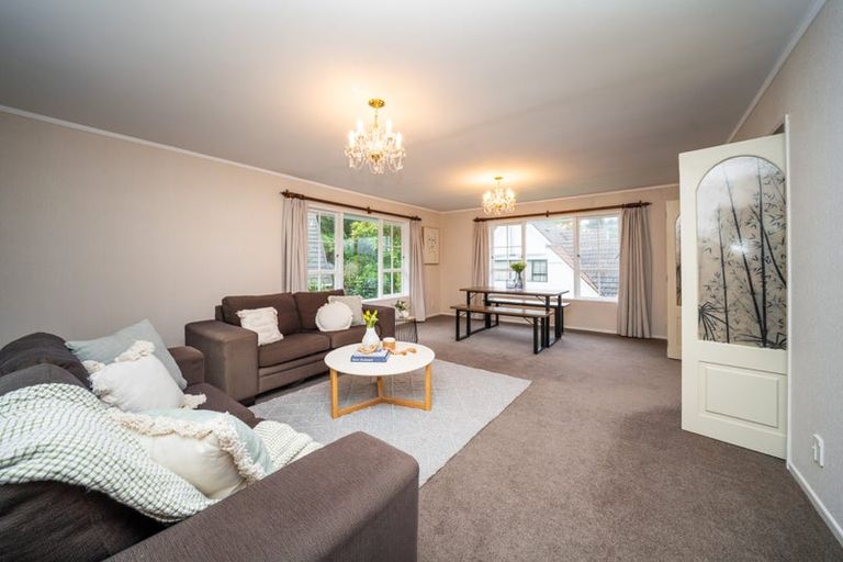 Photo of property in 12 Newnham Court, Tawa, Wellington, 5028