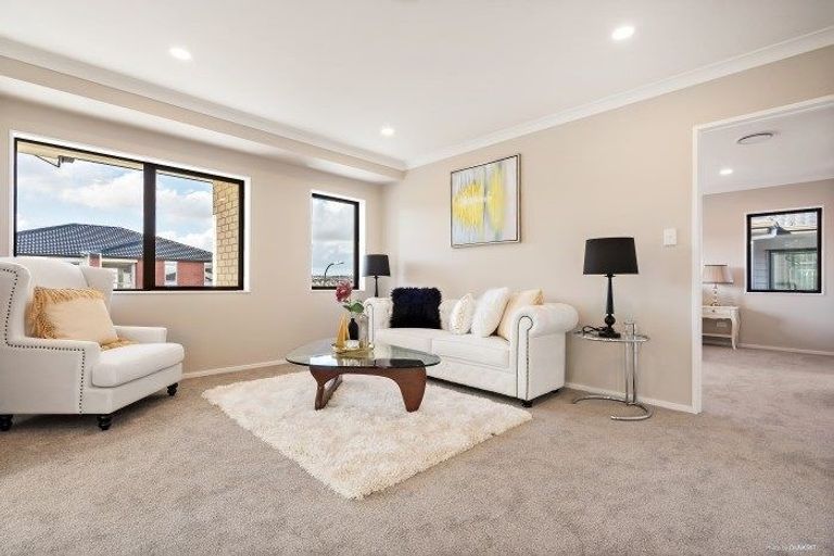 Photo of property in 10 Hinoki Way, Flat Bush, Auckland, 2019