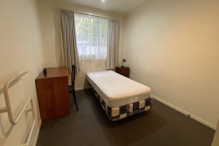 Photo of property in 8d Schnapper Rock Road, Schnapper Rock, Auckland, 0632