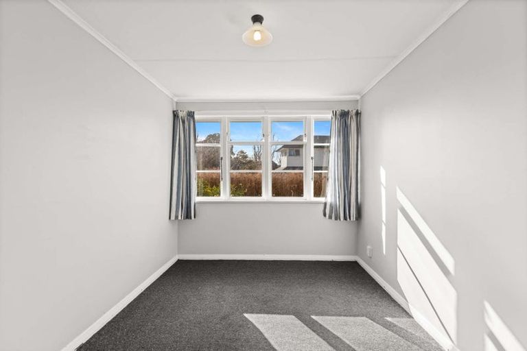 Photo of property in 6 Tilbury Avenue, Hokowhitu, Palmerston North, 4410