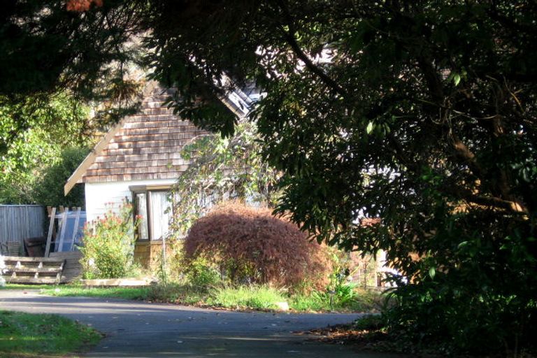 Photo of property in 20 Kamahi Street, Stokes Valley, Lower Hutt, 5019