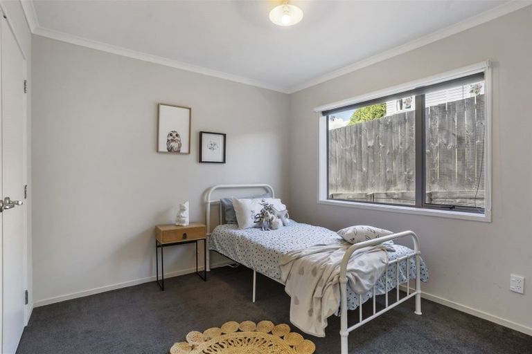 Photo of property in 67a Beach Haven Road, Beach Haven, Auckland, 0626