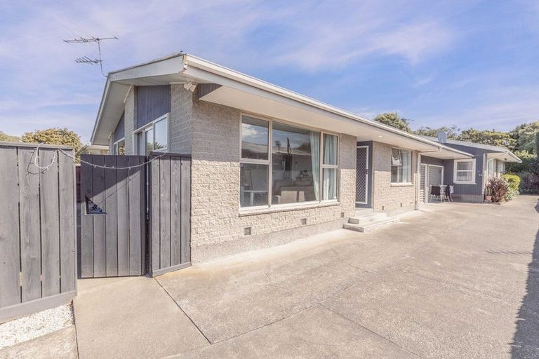 Photo of property in 1/7 Tulloch Place, Papanui, Christchurch, 8052
