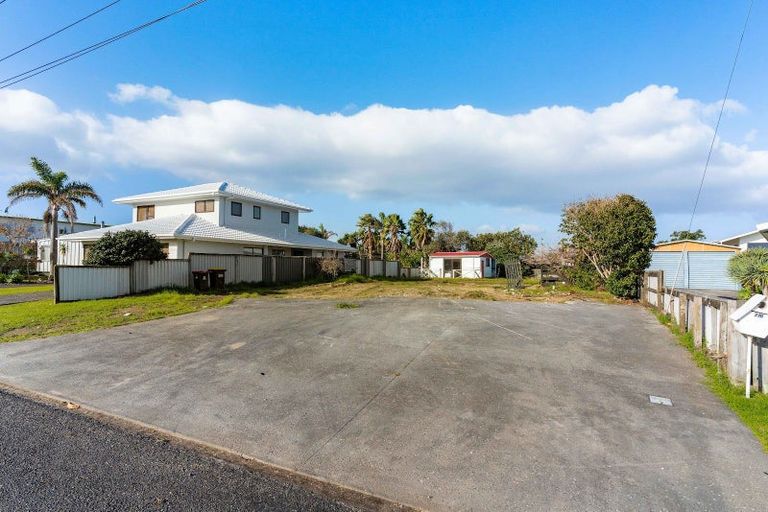 Photo of property in 210 Hauturu Street, Whangamata, 3620