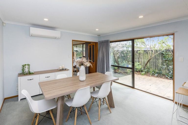 Photo of property in 32 Saint Martins Road, Saint Martins, Christchurch, 8022