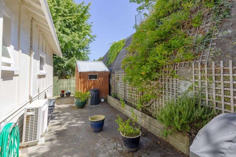 Photo of property in 20 Brewster Street, Bluff Hill, Napier, 4110