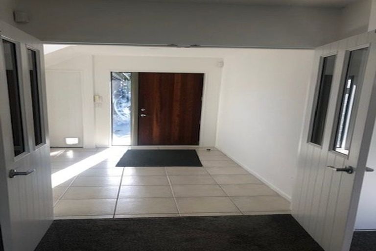 Photo of property in 130 Wairakei Road, Bryndwr, Christchurch, 8053