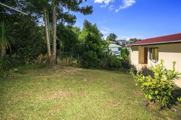 Photo of property in 40 Finn Place, Totara Vale, Auckland, 0629