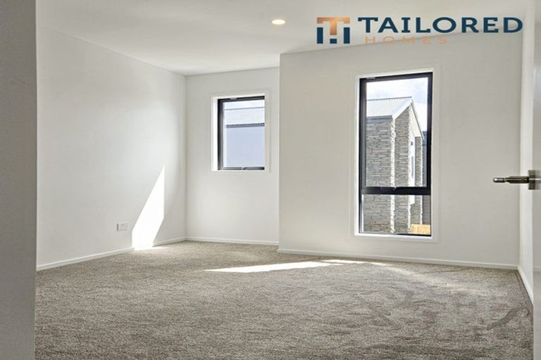 Photo of property in 12 Valiant Street, Mangere, Auckland, 2022