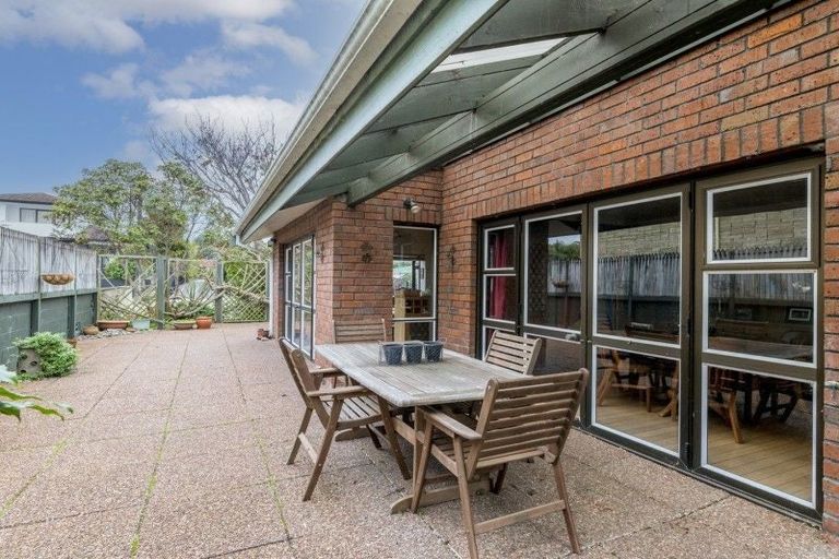 Photo of property in 16 Regal Street, Levin, 5510