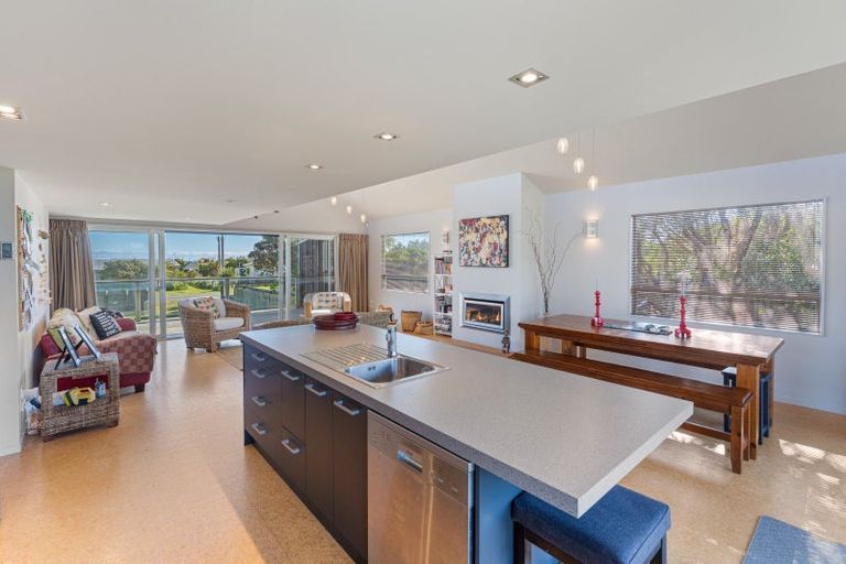 Photo of property in 8 Rodney Avenue, Te Horo Beach, Otaki, 5581