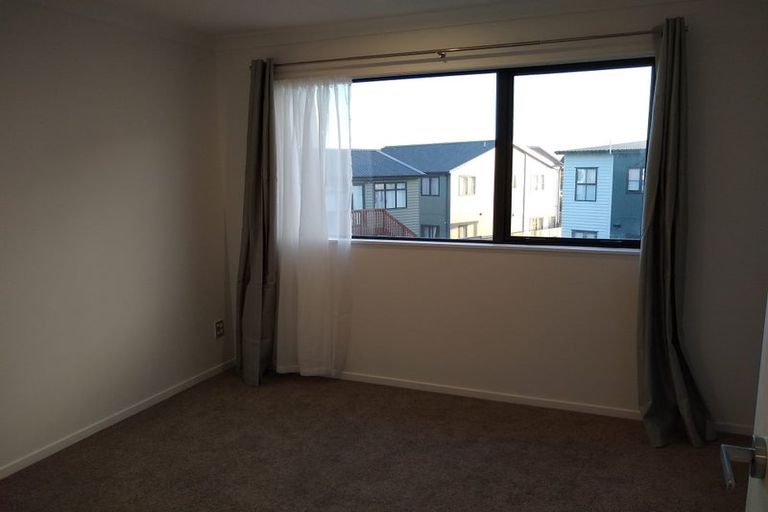 Photo of property in 35 Sun Orchid Avenue, Wiri, Auckland, 2104