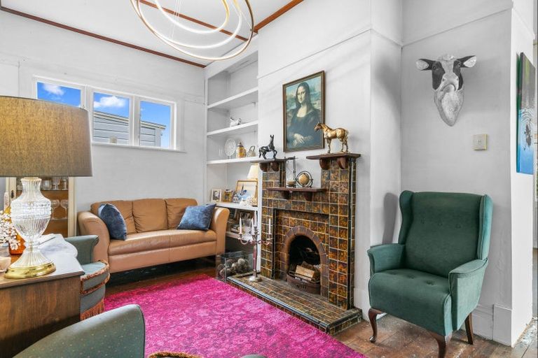 Photo of property in 165 Cambridge Street, Levin, 5510