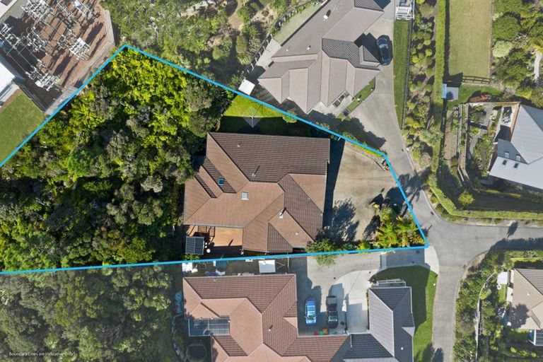 Photo of property in 23 Waldorf Crescent, Orewa, 0931