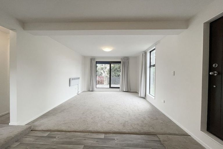 Photo of property in 338 Royal Road, Massey, Auckland, 0614