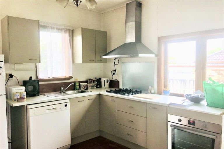 Photo of property in 137 Seabrook Avenue, New Lynn, Auckland, 0600