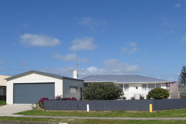 Photo of property in 1 Stawell Avenue, Mount Maunganui, 3116