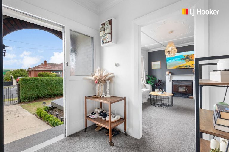 Photo of property in 1 Mure Street, Mosgiel, 9024