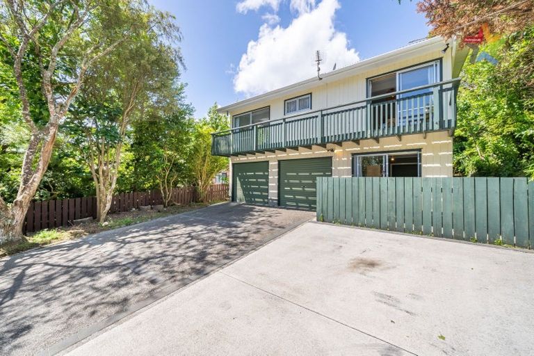 Photo of property in 7 Zeala Grove, Stokes Valley, Lower Hutt, 5019