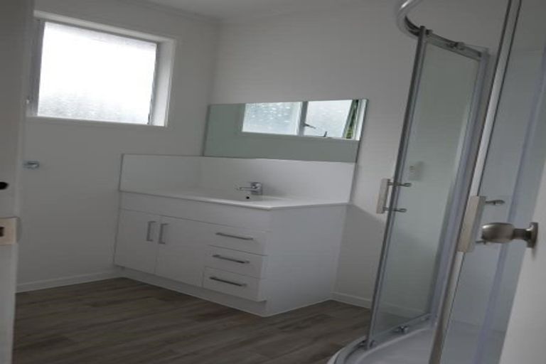 Photo of property in 62-64 Moore Street, Hillcrest, Auckland, 0627