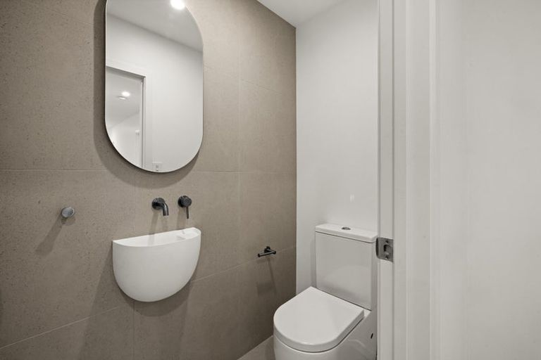 Photo of property in 102 Auckland Road, Greenmeadows, Napier, 4112