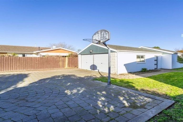 Photo of property in 76 Cheyenne Street, Sockburn, Christchurch, 8042