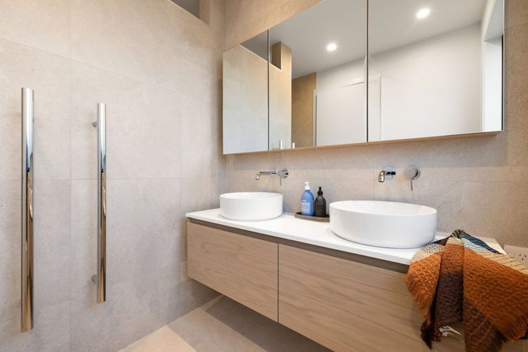 Photo of property in 14 Hugo Shaw Drive, Cambridge, 3434