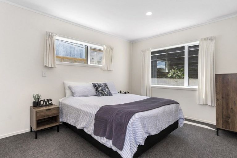 Photo of property in 3b Russell Place, Brookfield, Tauranga, 3110