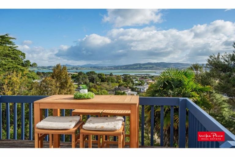 Photo of property in 10 Lancewood Rise, Onerahi, Whangarei, 0110
