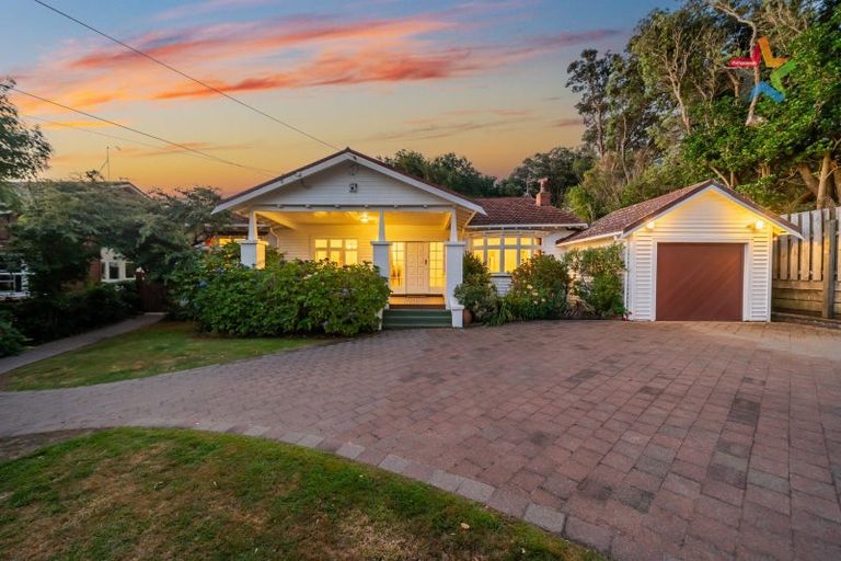 Photo of property in 52 Homewood Avenue, Karori, Wellington, 6012