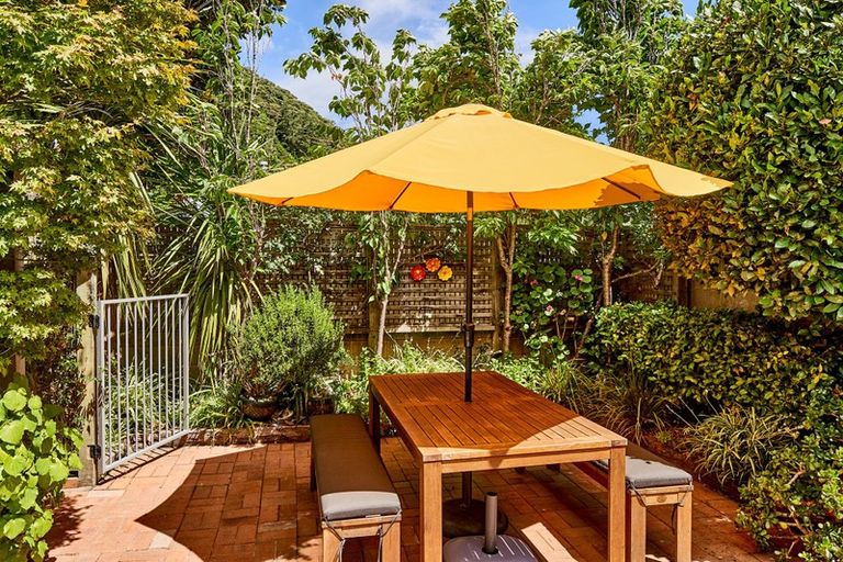 Photo of property in 5 Ngaio Street, Eastbourne, Lower Hutt, 5013