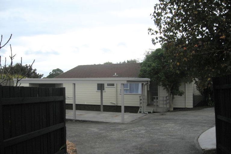 Photo of property in 10a Glenshee Place, Highland Park, Auckland, 2010