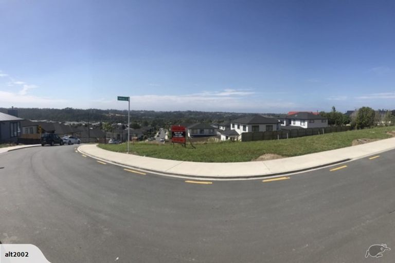 Photo of property in 5 Eric Gifford Drive, Ranui, Auckland, 0612