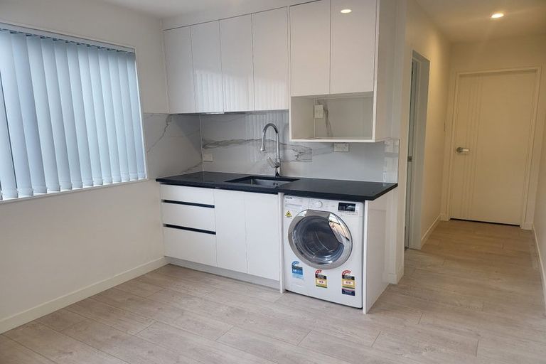 Photo of property in 126b Sycamore Drive, Sunnynook, Auckland, 0620