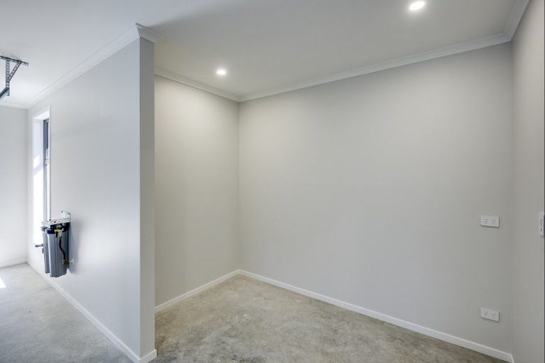 Photo of property in 18 Whangaehu Place, Te Awa, Napier, 4110