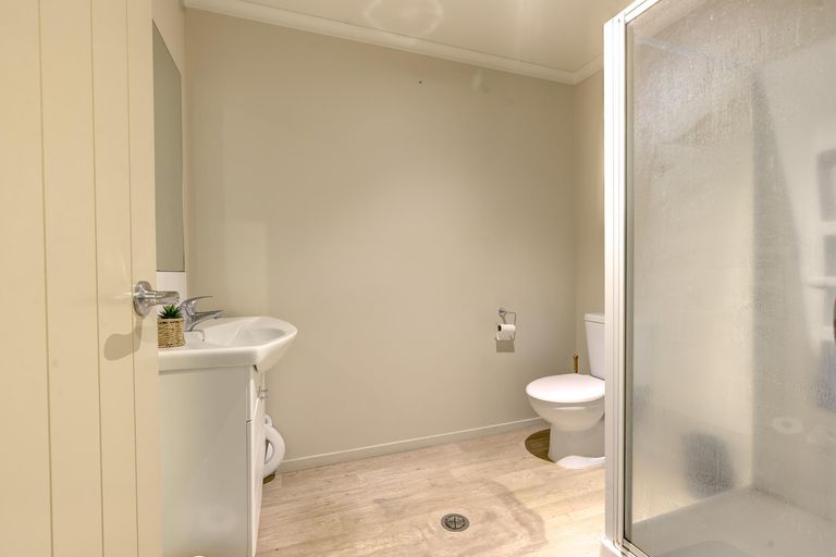 Photo of property in 2/31 Jones Crescent, Melville, Hamilton, 3206