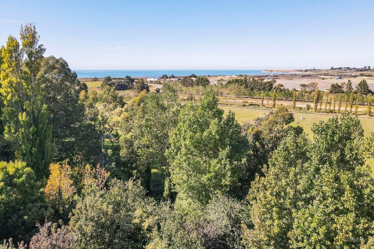 Photo of property in 27-35 Cambridge Street, Kensington, Timaru, 7910