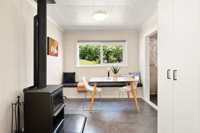 Photo of property in 28 Chatham Street, Waihola, Milton, 9073