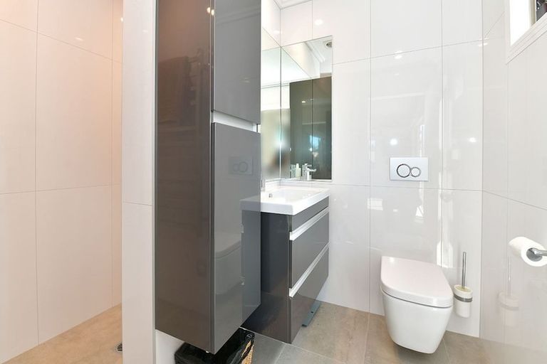 Photo of property in 6 Commodore Court, Gulf Harbour, Whangaparaoa, 0930