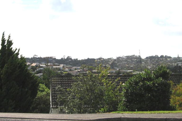 Photo of property in 61 Sunset Road, Totara Vale, Auckland, 0632