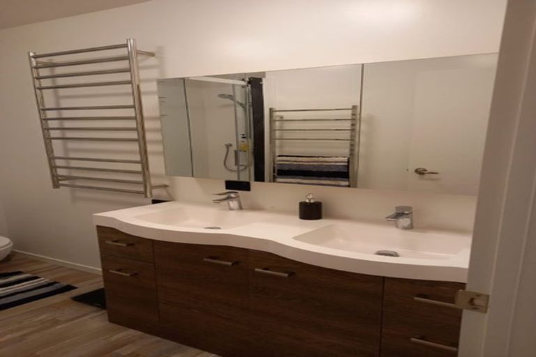 Photo of property in 1/20 Fulford Street, New Plymouth, 4310