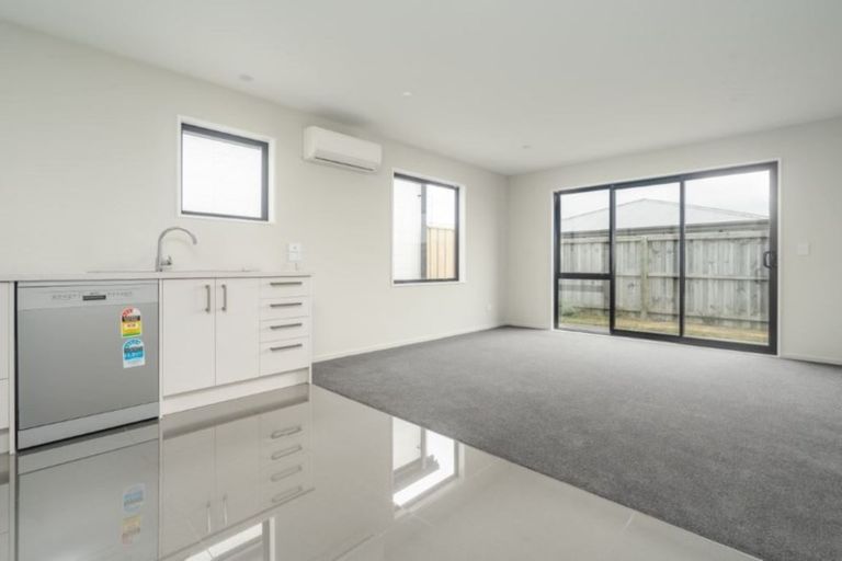 Photo of property in 91 Faringdon Boulevard, Rolleston, 7615