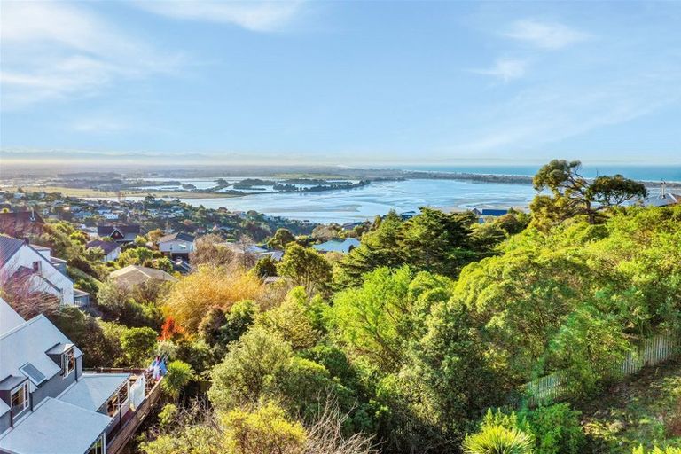 Photo of property in 15 Luxton Place, Mount Pleasant, Christchurch, 8081