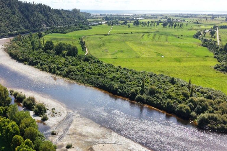 Photo of property in 240 Arapito Road, Karamea, 7893