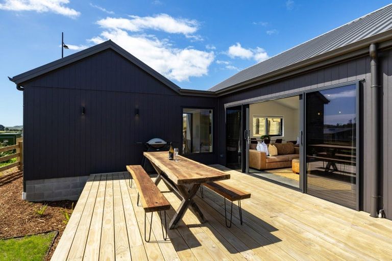 Photo of property in 102 Omahina Street, Raglan, 3225