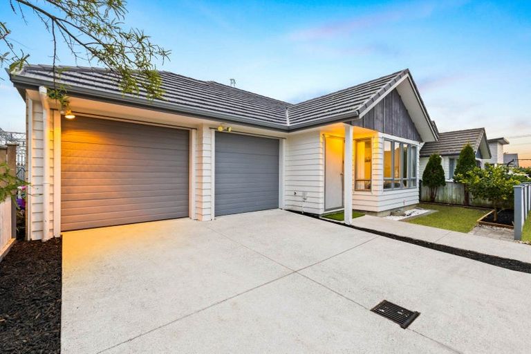 Photo of property in 19 Kotuku Crescent, Takanini, 2112