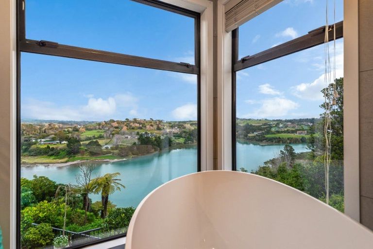 Photo of property in 25a Pohutukawa Avenue, Shelly Park, Auckland, 2014