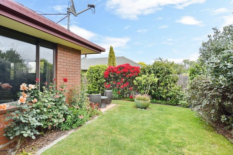 Photo of property in 2/2 Kintyre Drive, Broomfield, Christchurch, 8042
